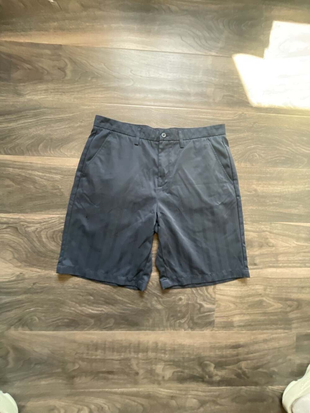 Ashworth Men's Navy Blue Striped Golf Performance Shorts Size 35W